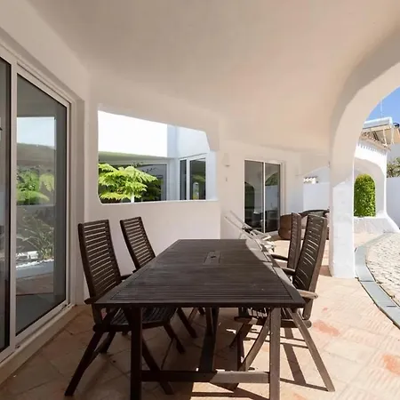 Otel Stunning 5 Bedroom Albufeira